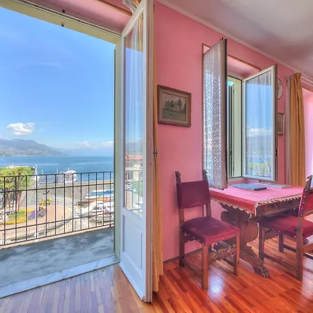 Apartment Il Porticciolo Stunning View - Happy Stresa