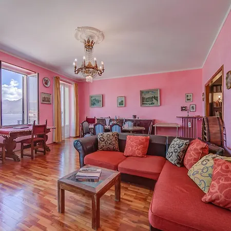 Apartment Il Porticciolo Stunning View - Happy