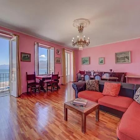 Il Porticciolo Stunning View - Happy Apartment *