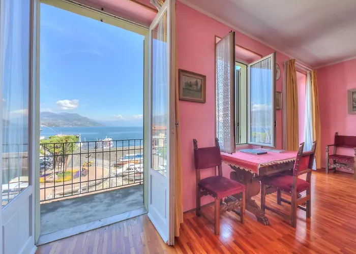Appartamento Il Porticciolo Stunning View - Happy Stresa