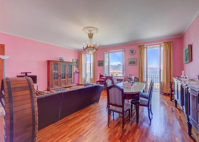 Apartment Il Porticciolo Stunning View - Happy